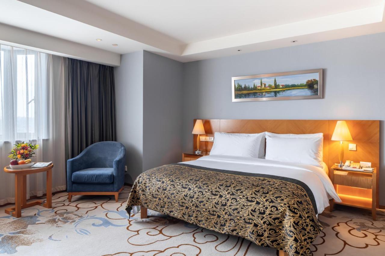 Maritim Hotel Taicang Garden Bagian luar foto